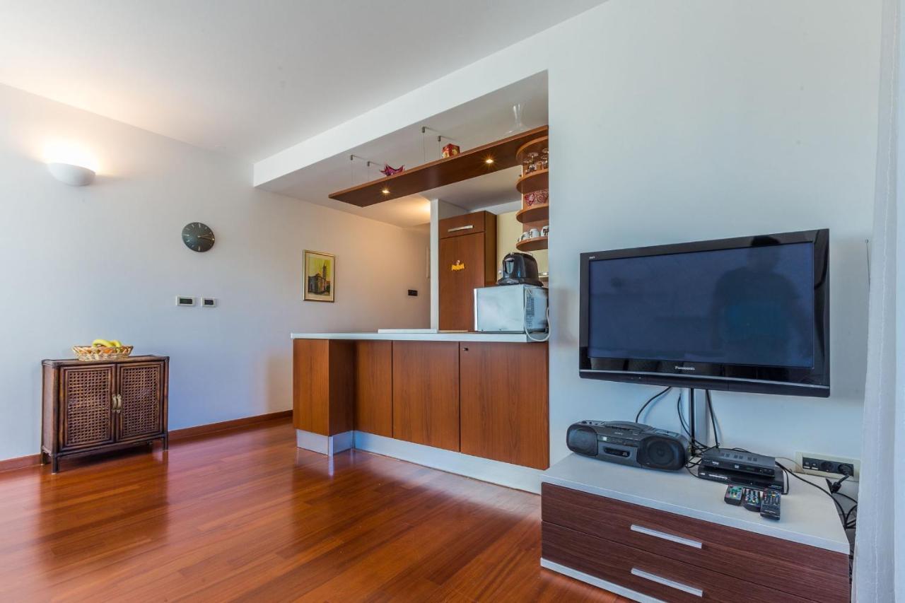 Adriano 2Br Apartment With Terrace ザダル エクステリア 写真