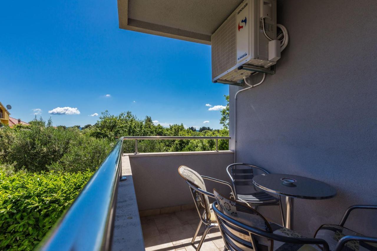 Adriano 2Br Apartment With Terrace ザダル エクステリア 写真