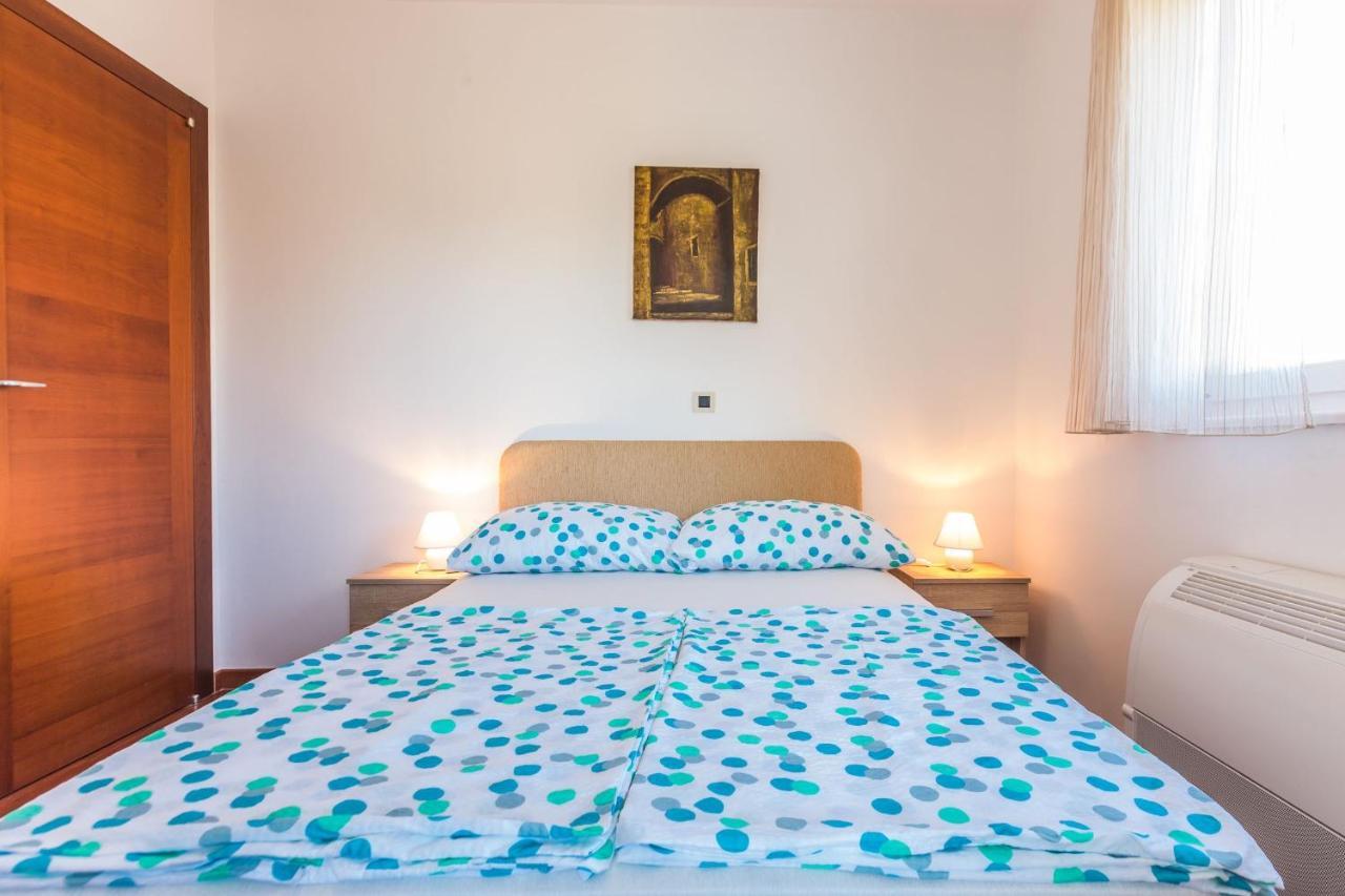 Adriano 2Br Apartment With Terrace ザダル エクステリア 写真